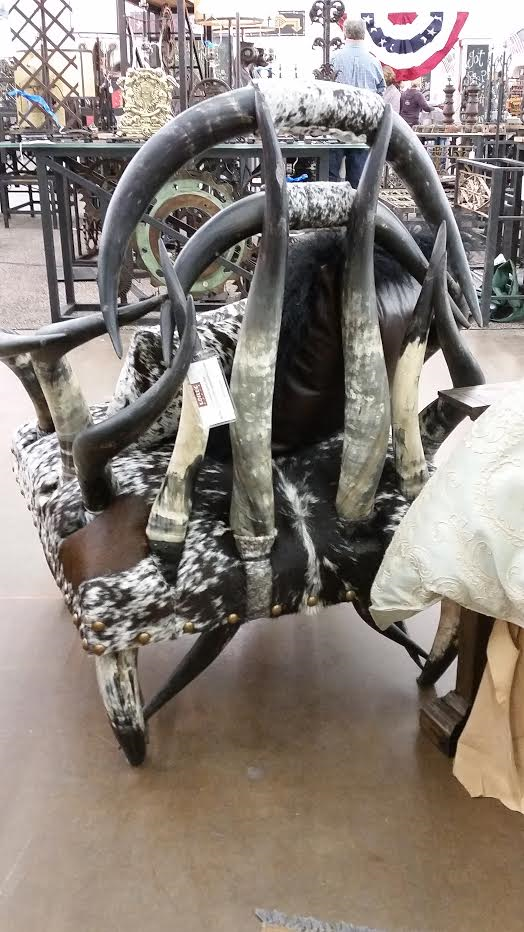 Viking Horn Chair - LOREC Ranch Home Furnishings